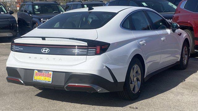 2026 Hyundai SONATA SE