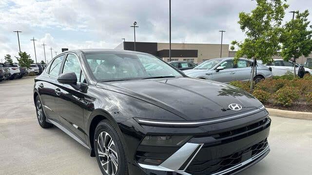 Preowned 2026 Hyundai SONATA Hybrid Blue for Sale