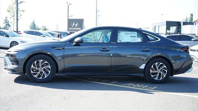 2026 Hyundai SONATA Hybrid Blue