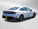 2026 SONATA Hybrid Thumbnail 7
