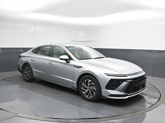 2026 Hyundai Sonata - $25,902