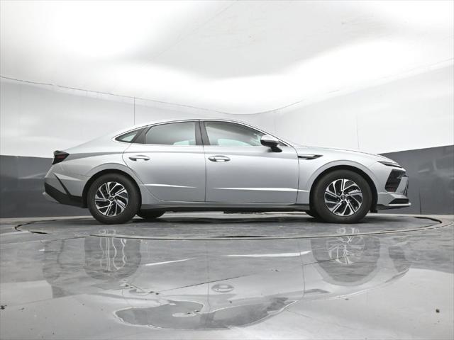 2026 Hyundai Sonata - $25,902