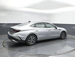 2026 SONATA Hybrid Thumbnail 6