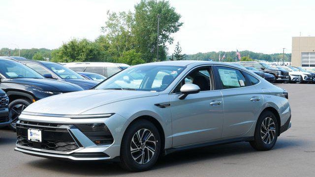 2026 Hyundai SONATA Hybrid Blue