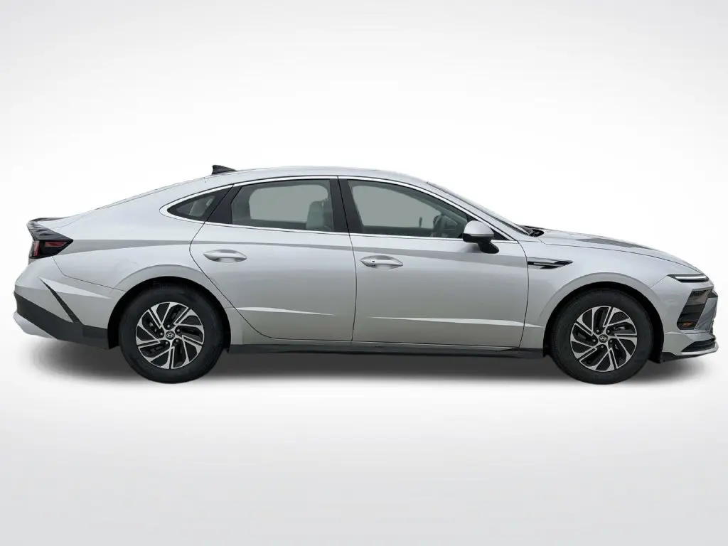 2026 Hyundai Sonata - $24,400