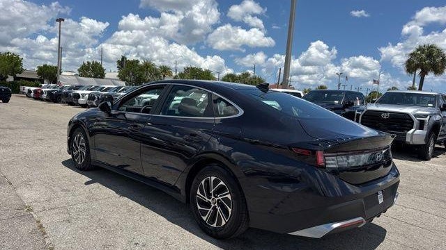 2026 Hyundai SONATA Hybrid Blue