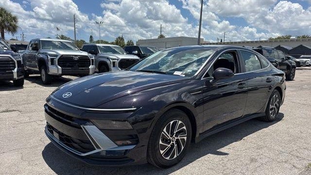 2026 Hyundai SONATA Hybrid Blue