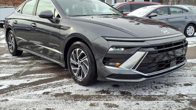 2026 Hyundai SONATA Hybrid Blue