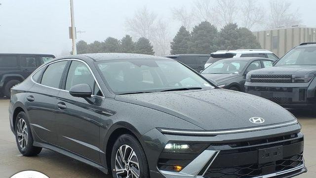 Preowned 2026 Hyundai SONATA Hybrid Blue for Sale