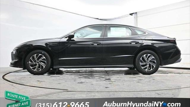 2026 Hyundai SONATA Hybrid Blue