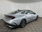 2026 SONATA Hybrid Thumbnail 3