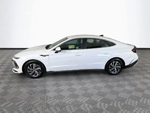 2026 Hyundai Sonata - $25,800
