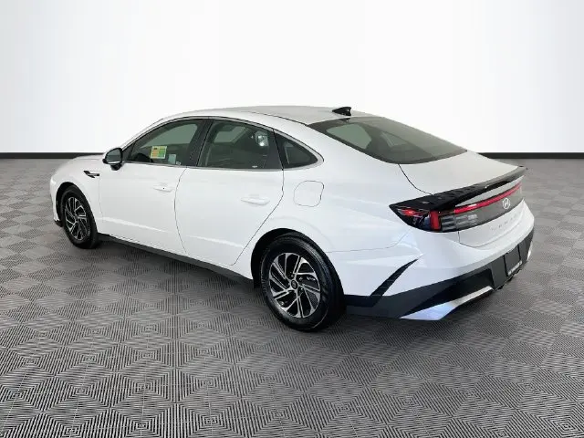 2026 Hyundai Sonata - $25,800