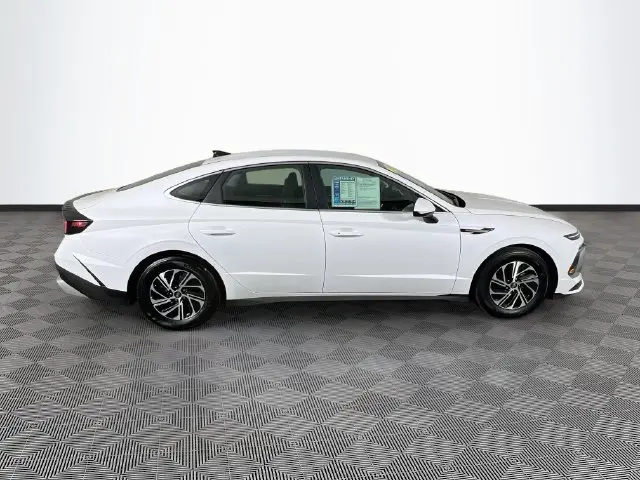 2026 Hyundai Sonata - $25,800
