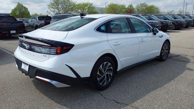 2026 Hyundai SONATA Hybrid Blue