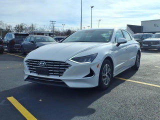 2021 Hyundai SONATA Hybrid with Hyper White Exterior