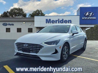2021 Hyundai SONATA Hybrid with Hyper White Exterior