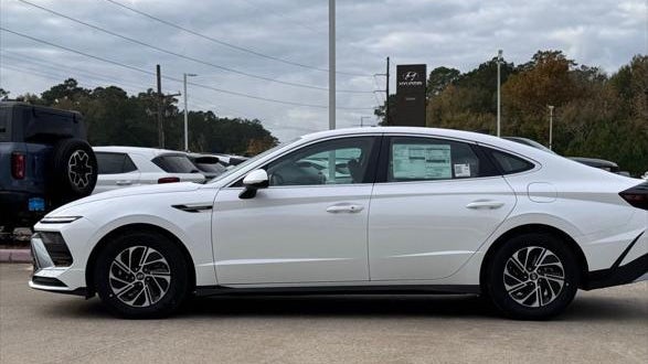 2026 Hyundai SONATA Hybrid Blue