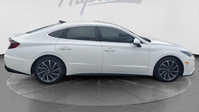2022 Hyundai SONATA Limited