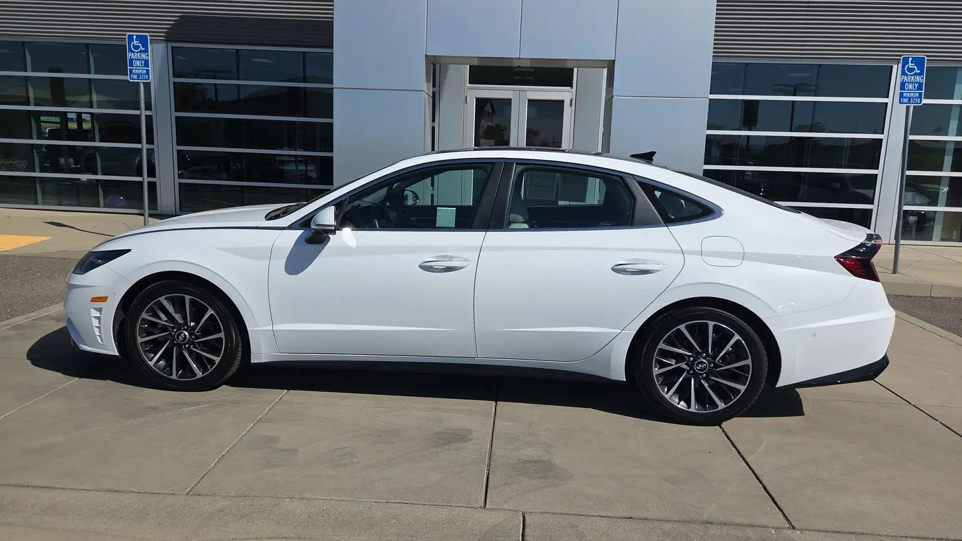 2023 Hyundai SONATA Limited