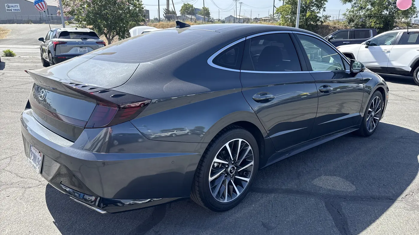 2022 Hyundai SONATA Limited