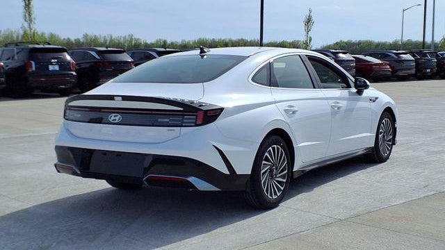 2025 Hyundai SONATA Hybrid SEL