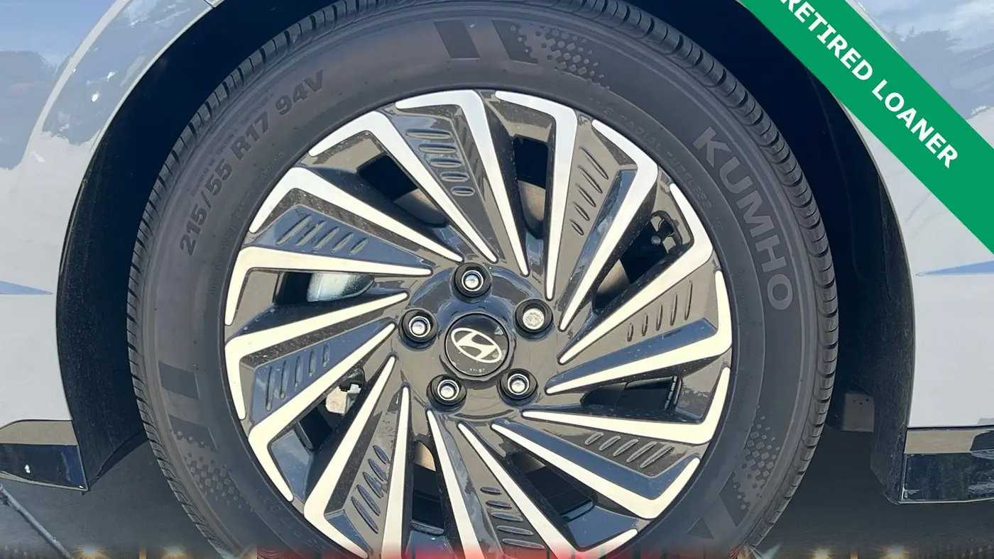 2025 Hyundai SONATA Hybrid SEL