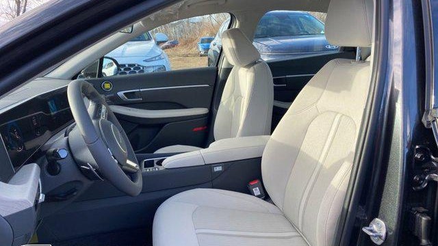 2025 Hyundai SONATA Hybrid SEL