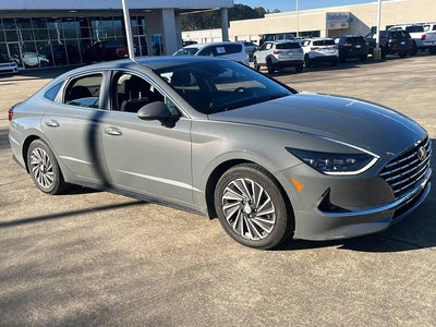 Photo of a 2023 Hyundai Sonata Hybrid SEL 4DR Sedan for sale