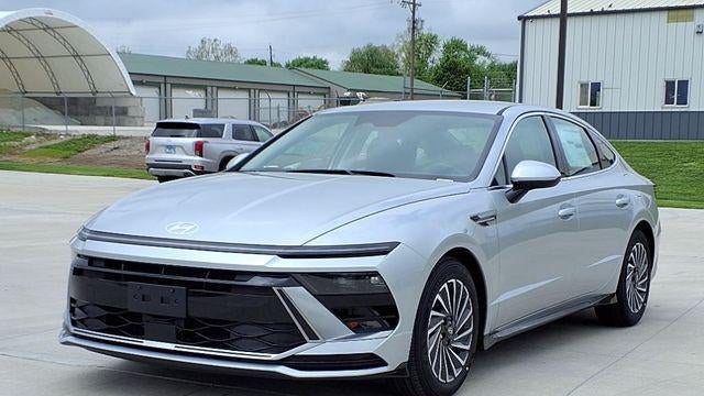 2025 Hyundai SONATA Hybrid SEL