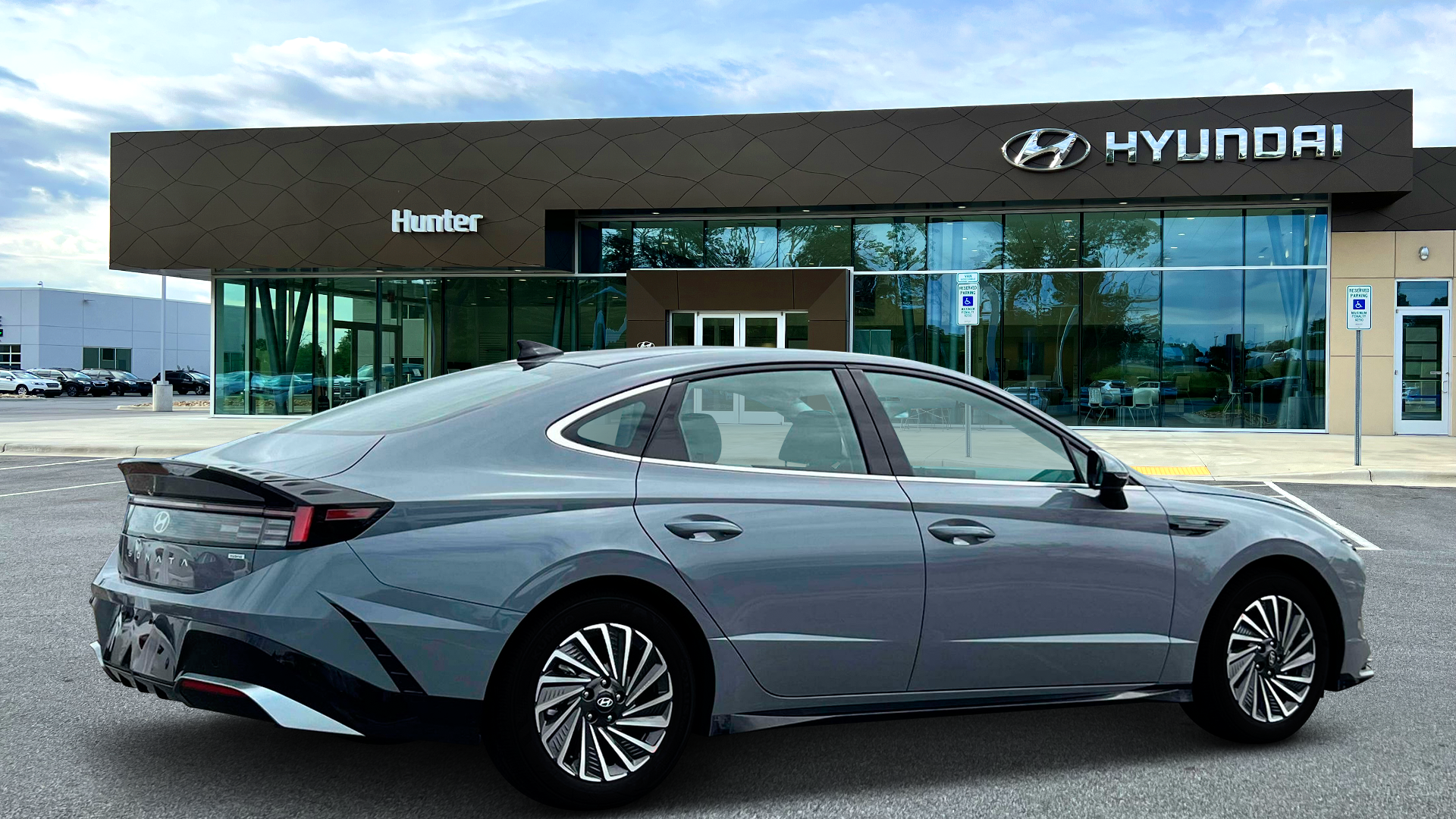 2025 Hyundai SONATA Hybrid SEL