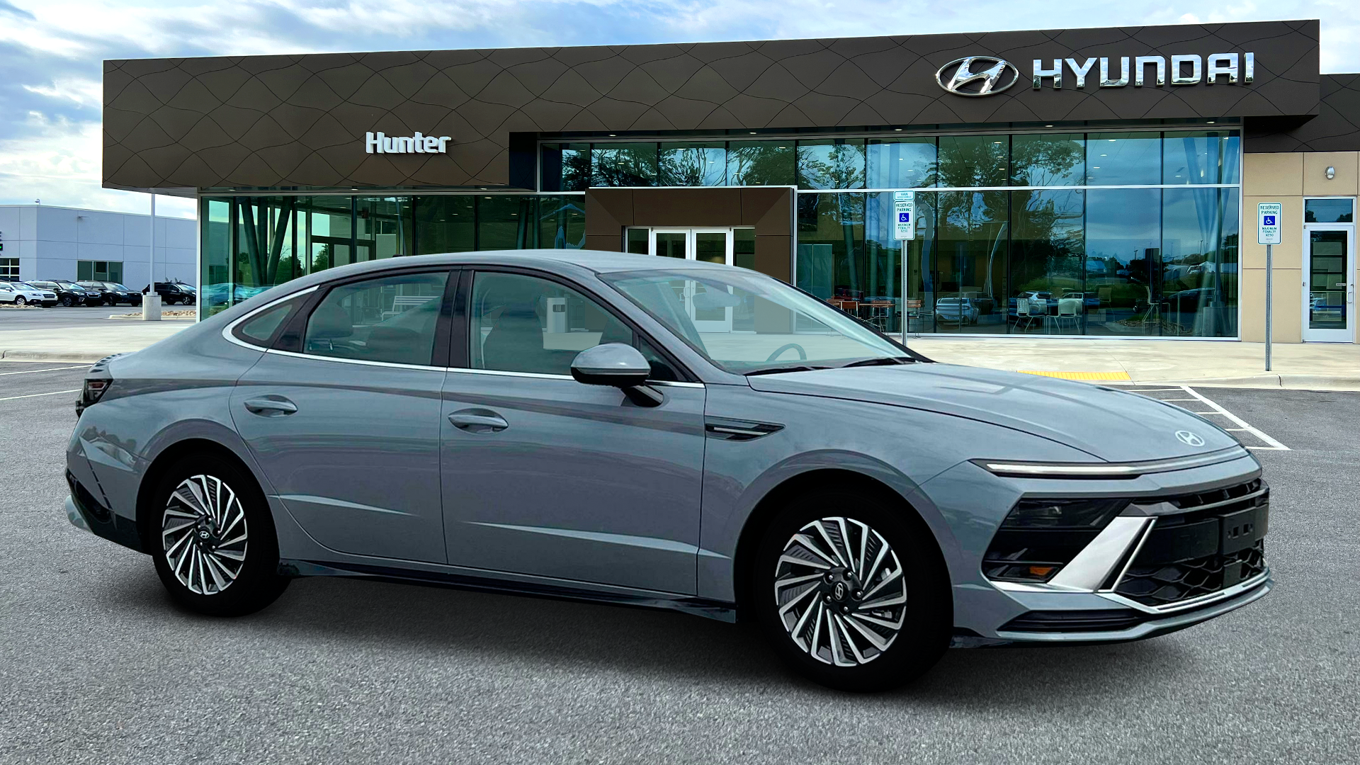 2025 Hyundai SONATA Hybrid SEL