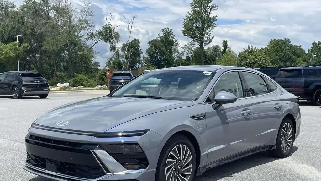 2025 Hyundai SONATA Hybrid SEL