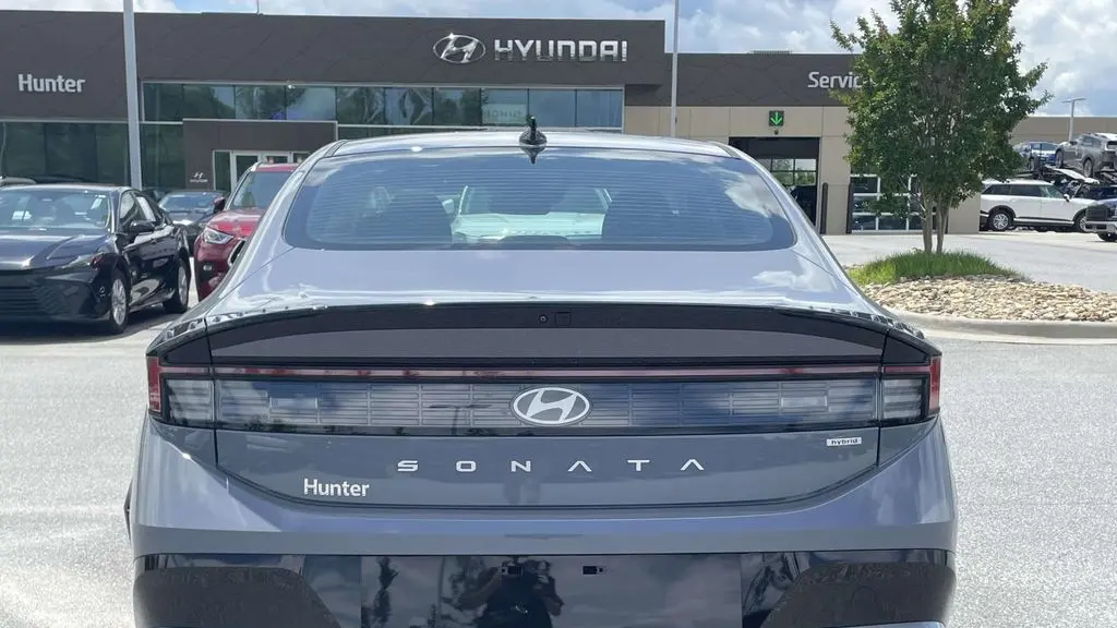 2025 Hyundai SONATA Hybrid SEL