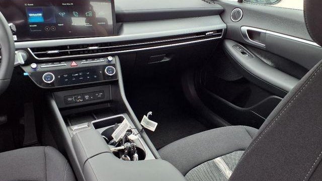 2025 Hyundai SONATA Hybrid SEL