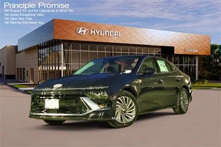 2025 Hyundai SONATA Hybrid with Carbon Blue Exterior