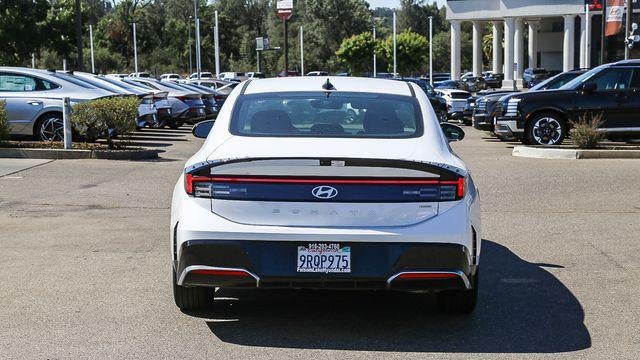 2025 Hyundai SONATA Hybrid SEL