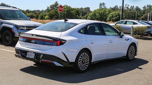 2025 Hyundai SONATA Hybrid SEL