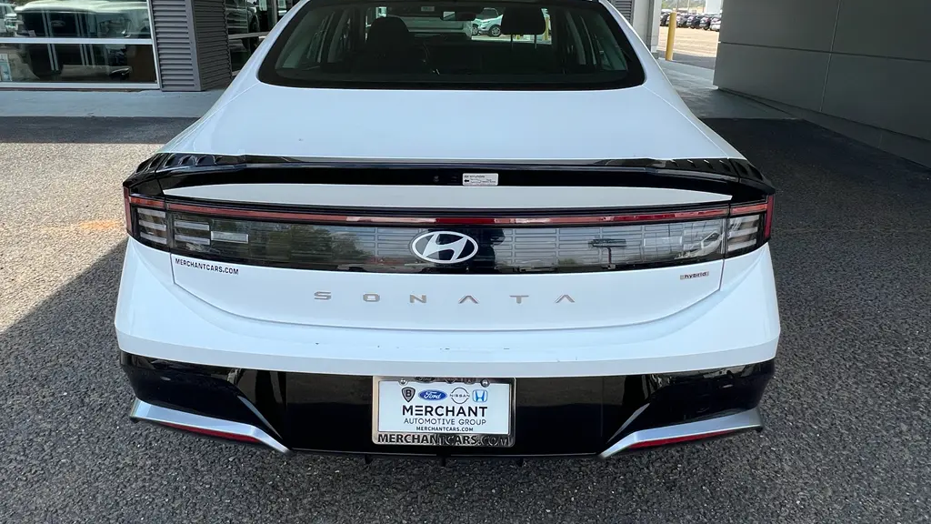 2025 Hyundai SONATA Hybrid SEL
