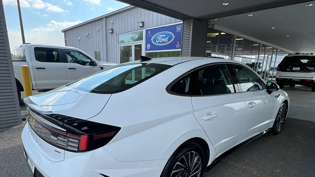 2025 Hyundai SONATA Hybrid SEL