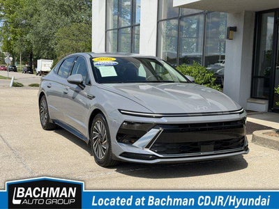 2025 Hyundai Sonata Hybrid SEL 4DR Sedan