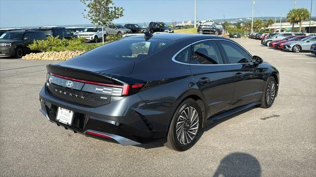 2025 Hyundai SONATA Hybrid SEL