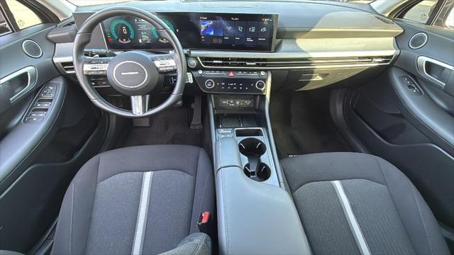2025 Hyundai SONATA Hybrid SEL