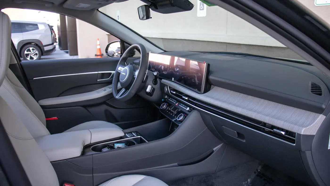 2026 Hyundai SONATA Hybrid SEL