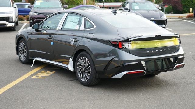 2026 Hyundai SONATA Hybrid SEL
