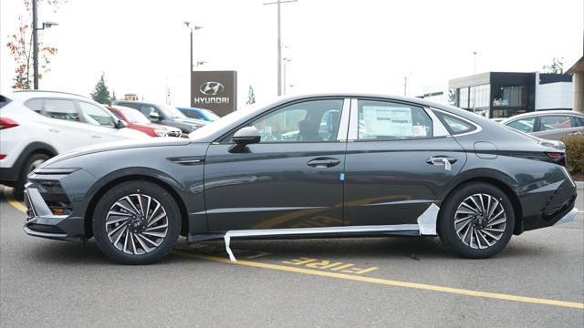 2026 Hyundai SONATA Hybrid SEL