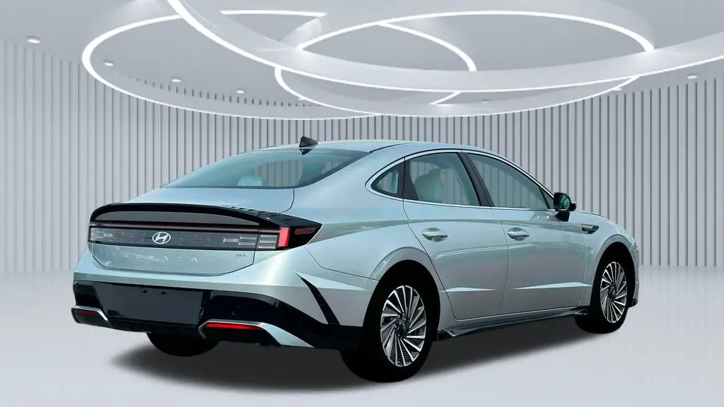 2025 Hyundai SONATA Hybrid SEL
