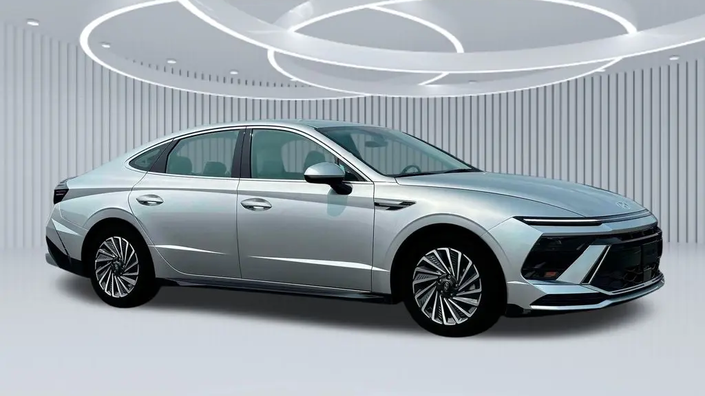 2025 Hyundai SONATA Hybrid SEL