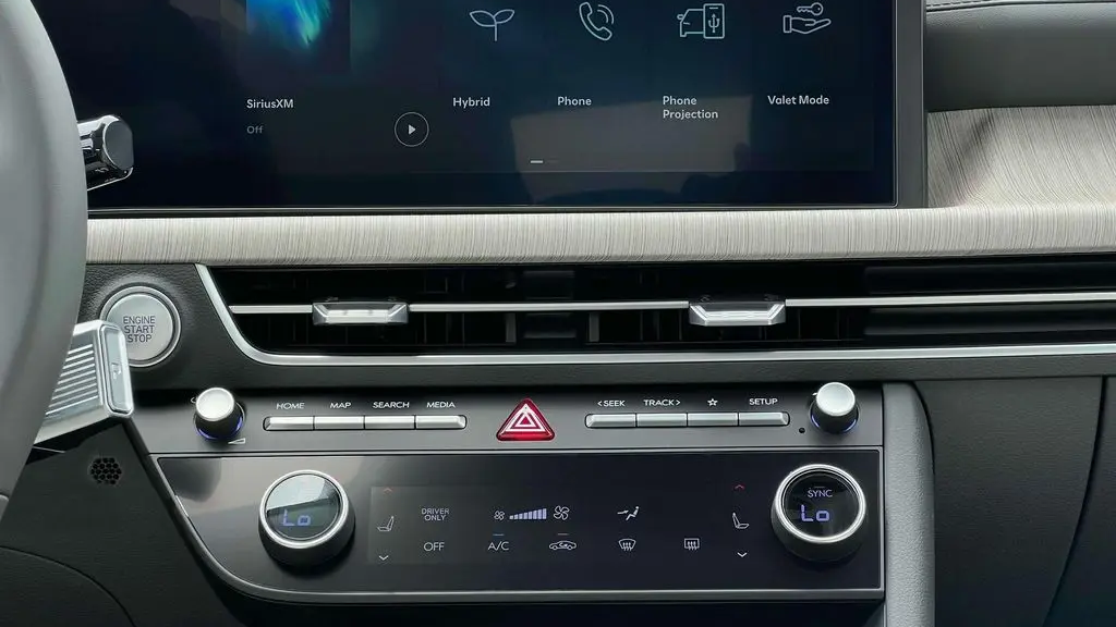 2025 Hyundai SONATA Hybrid SEL