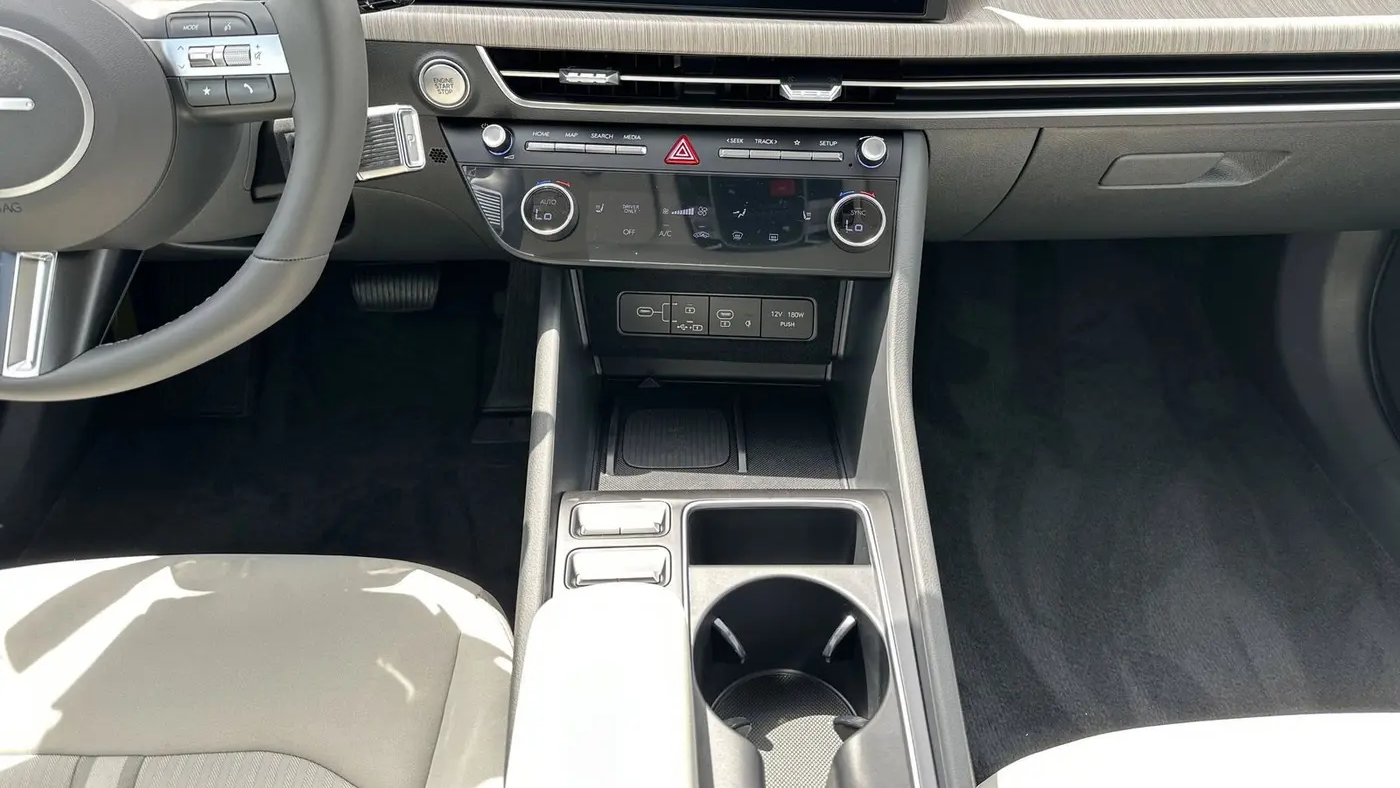 2025 Hyundai SONATA Hybrid SEL